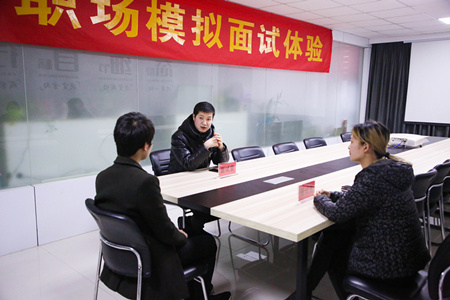 職場攻略講座進(jìn)校園，拓展校企合作促就業(yè)