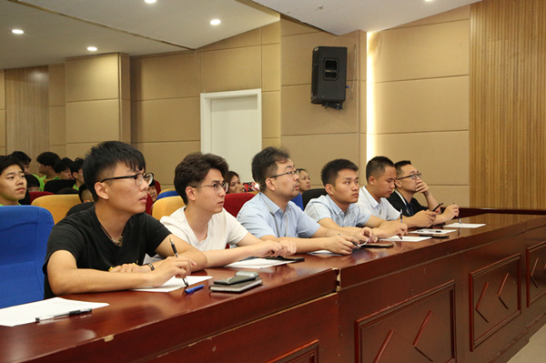 “家校同心，攜手共進(jìn)”2019年上半年階段結(jié)課答辯分享會圓滿結(jié)束