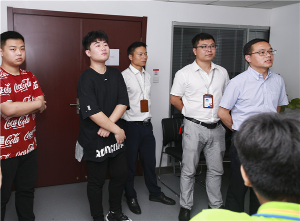 年輕就來“競”——新華學子互聯(lián)網企業(yè)體驗之旅