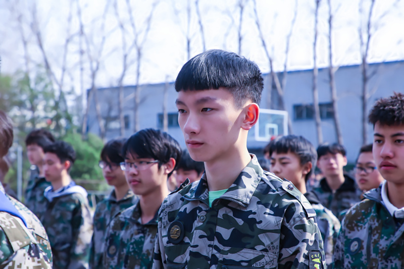 退伍軍人轉(zhuǎn)業(yè)選擇新華，開(kāi)啟高薪白領(lǐng)的成長(zhǎng)之路