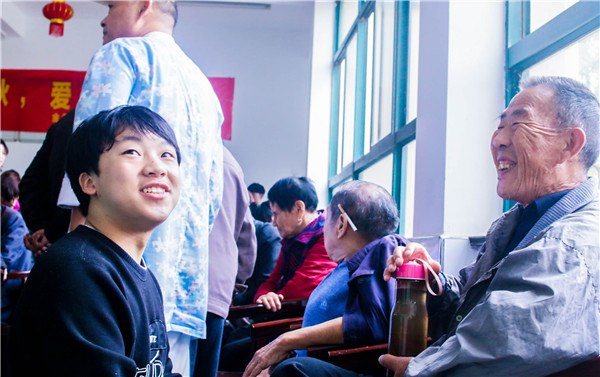 你我志愿心，傳遞敬老情——南京新華學子走進秣陵街道敬老院