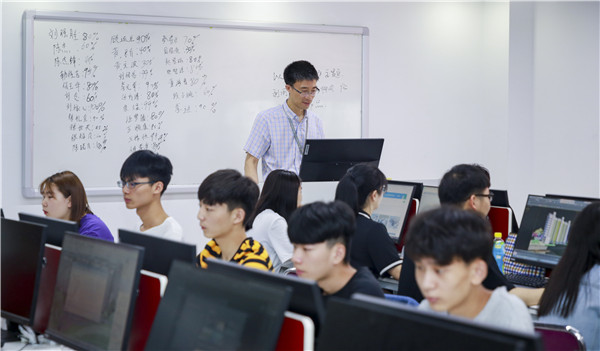 在線參觀線上報名，搶占春季班熱門<a href=http://njxh.cn target=_blank class=infotextkey>專業(yè)</a>名額