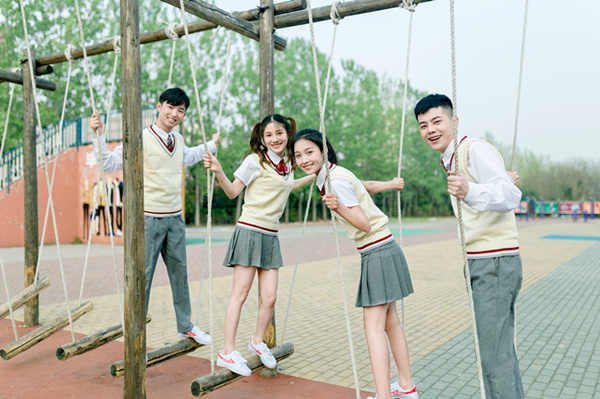 考不上<a href=http://njxh.cn target=_blank class=infotextkey>高中</a>怎么辦？上職業(yè)學(xué)校好不好？
