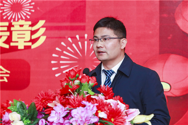2020春季教學(xué)質(zhì)量月總結(jié)表彰暨教學(xué)研發(fā)部署大會(huì)隆重舉行！