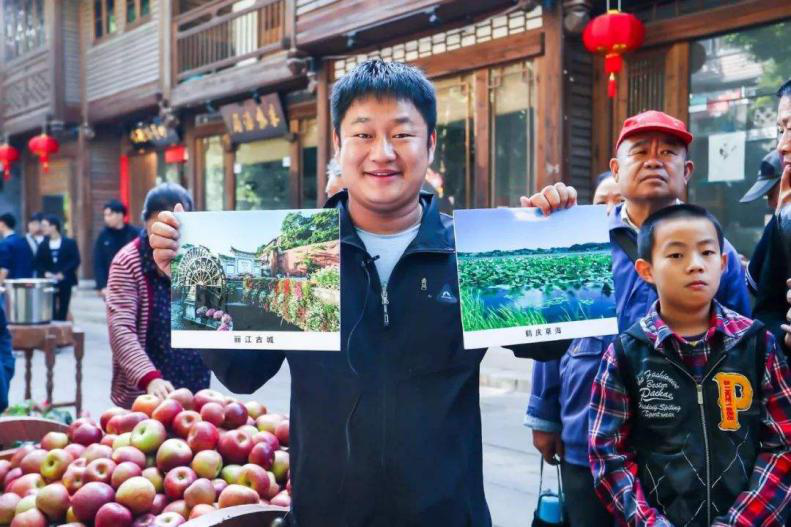 抖音達(dá)人石榴哥化身嗨學(xué)體驗官，空降新華引爆直播間