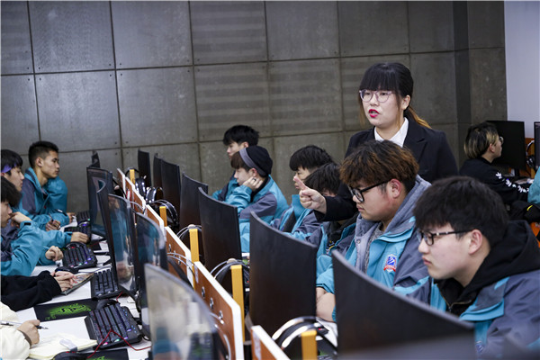 2020高考填報(bào)志愿選什么<a href=http://njxh.cn target=_blank class=infotextkey>專業(yè)</a>好？互聯(lián)網(wǎng)行業(yè)占大頭！