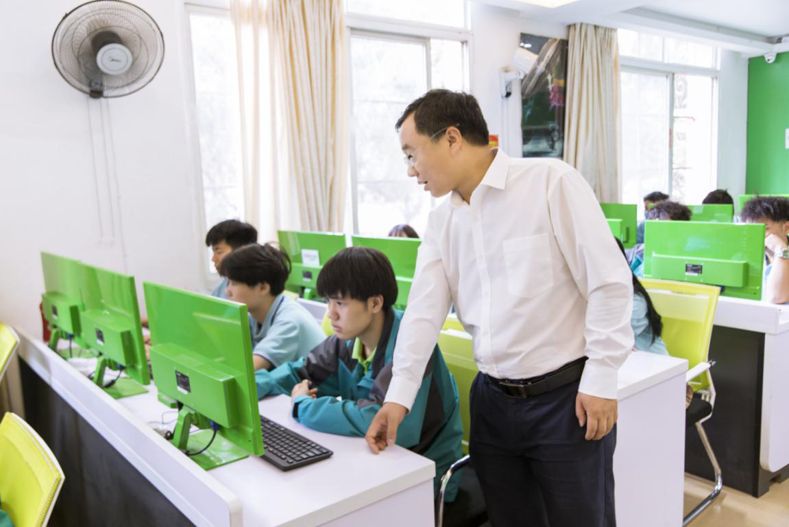<a href=http://njxh.cn target=_blank class=infotextkey>專業(yè)</a>榜樣 | 砥礪前行 時代風向！