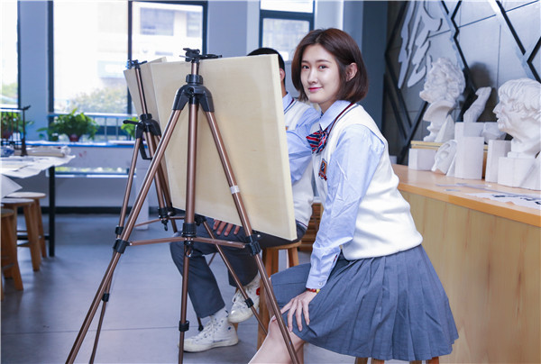 女生讀職業(yè)學(xué)校，學(xué)什么<a href=http://njxh.cn target=_blank class=infotextkey>專業(yè)</a>好就業(yè)