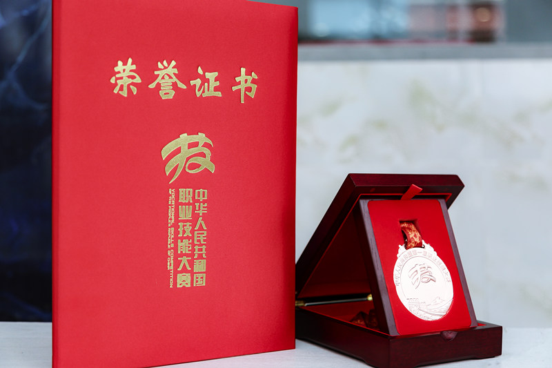 聚焦兩會 | 新華互聯(lián)網(wǎng)+教育助力鄉(xiāng)村振興！