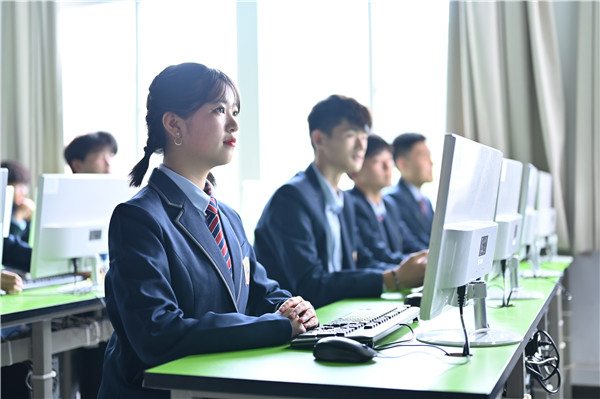如何高水平薪資就業(yè)？這有一本新華秘籍！