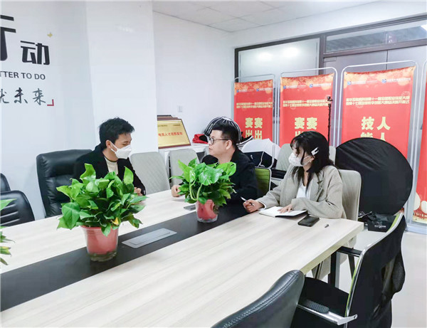 企業(yè)招聘進校園，助力學生高質量就業(yè)