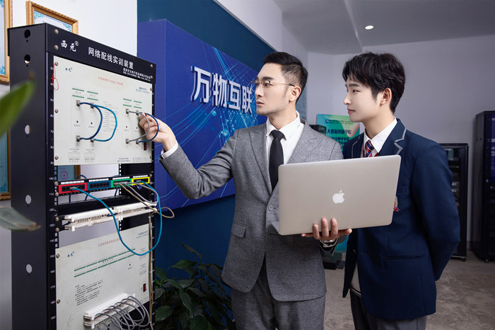 就業(yè)寒潮來襲，新華這類人才卻被市場熱搶！