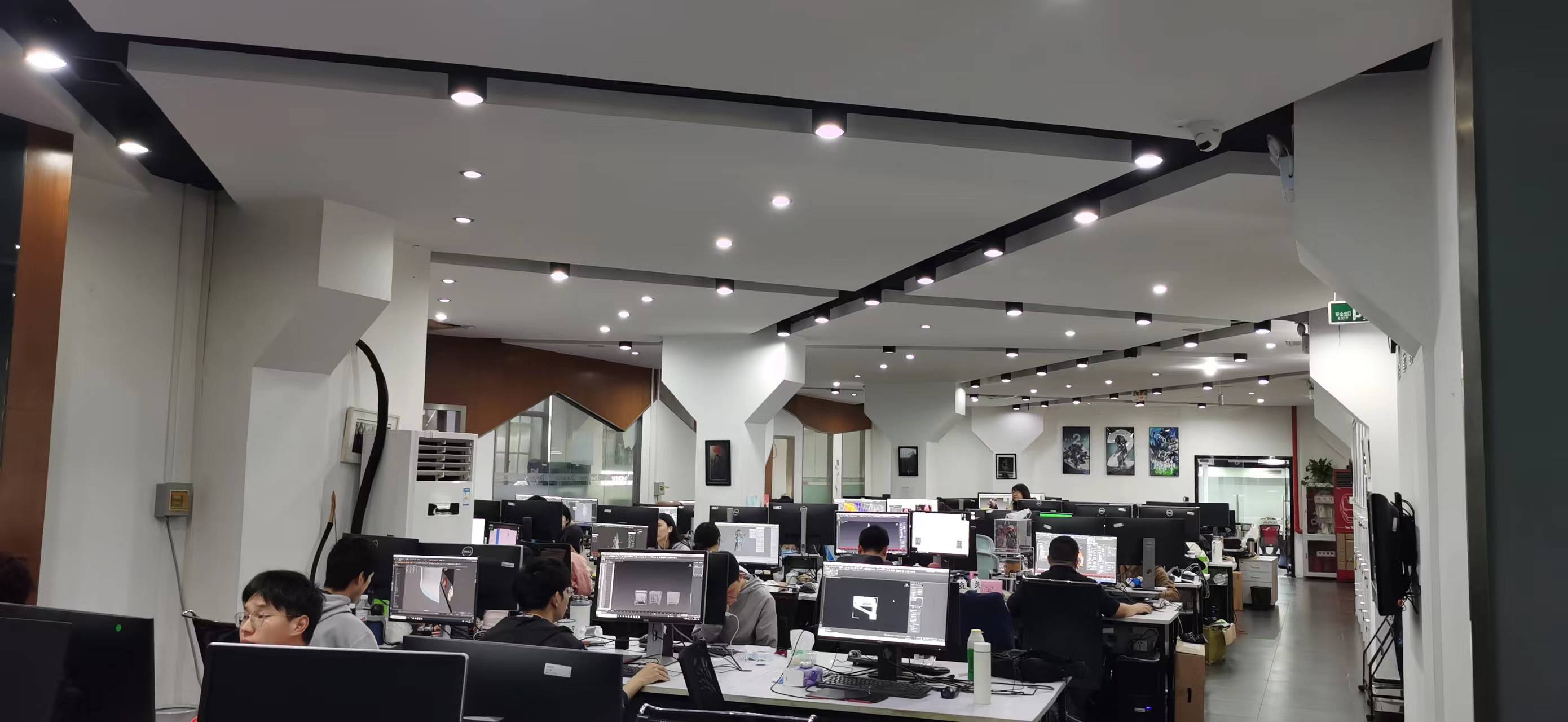 就業(yè)回訪有保障，南京新華在行動