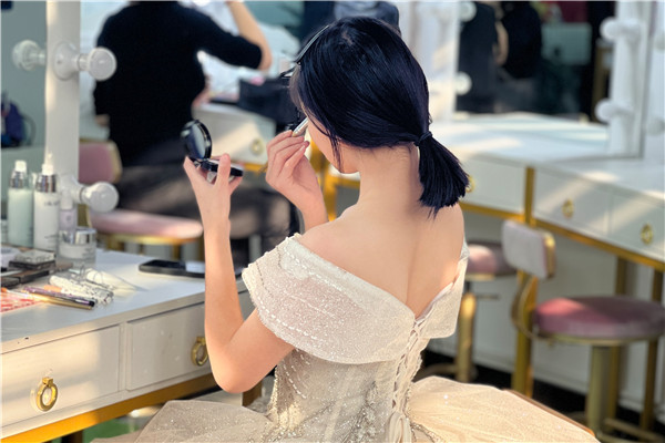 初<a href=http://njxh.cn target=_blank class=infotextkey>高中</a>女生選什么<a href=http://njxh.cn target=_blank class=infotextkey>專業(yè)</a>好？