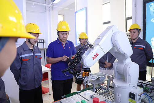 <a href=http://njxh.cn target=_blank class=infotextkey>高中</a>生讀不下去應(yīng)該學(xué)點(diǎn)什么 <a href=http://njxh.cn target=_blank class=infotextkey>高中</a>生讀不下去應(yīng)該學(xué)點(diǎn)什么