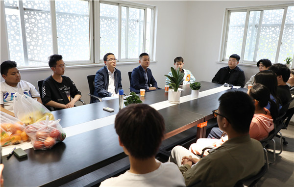 暖心回訪見(jiàn)證成長(zhǎng)，愛(ài)與責(zé)任一路相隨