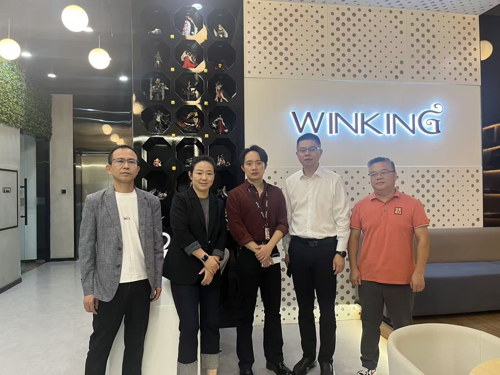 深化產(chǎn)教融合 共探發(fā)展新篇——南京新華電腦專修學(xué)校攜集團(tuán)領(lǐng)導(dǎo)走訪標(biāo)桿企業(yè)