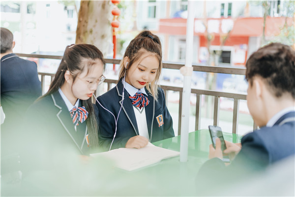 考不上高中，女生學什么專業(yè)好？