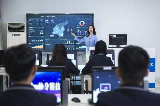 99公益日 | 新起點，筑夢公益行動，新華助有志學(xué)子追夢