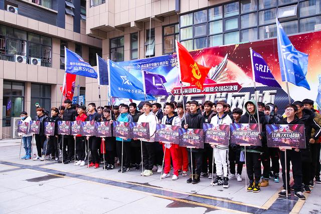 理實(shí)結(jié)合，新華學(xué)子展現(xiàn)專業(yè)電競(jìng)風(fēng)采！