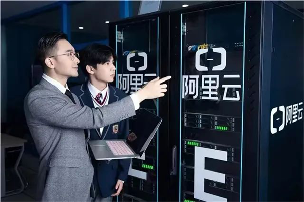 技能之光 點(diǎn)亮職業(yè)夢(mèng)想！新華互聯(lián)網(wǎng)科技邀您共同參與新華杯全國(guó)職業(yè)技能大賽！